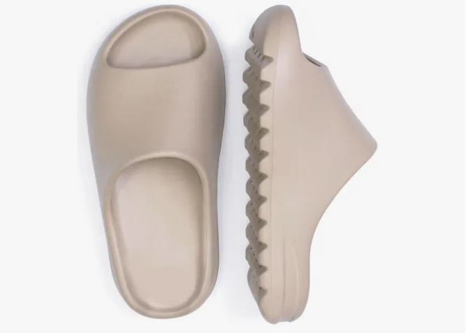 Yeezy Slide: Lujo Minimalista para tus Pies